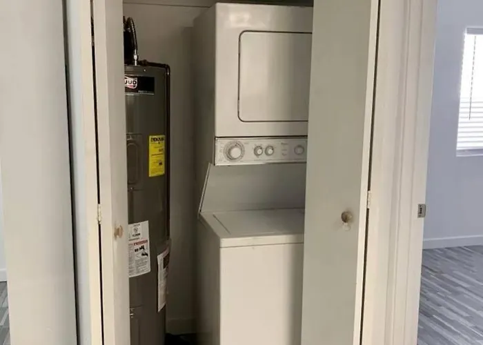 Appartement Upgraded Close To The Action